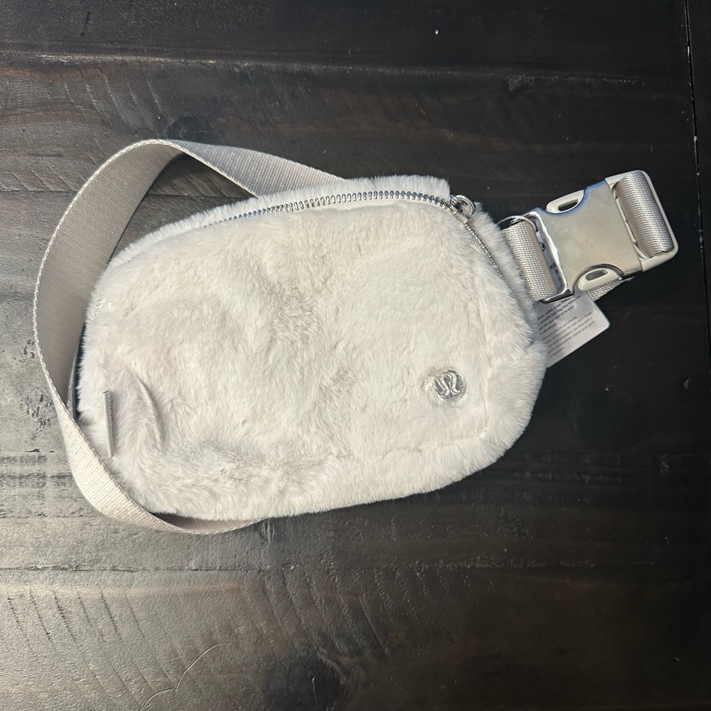 NWT Lululemon Crossbody